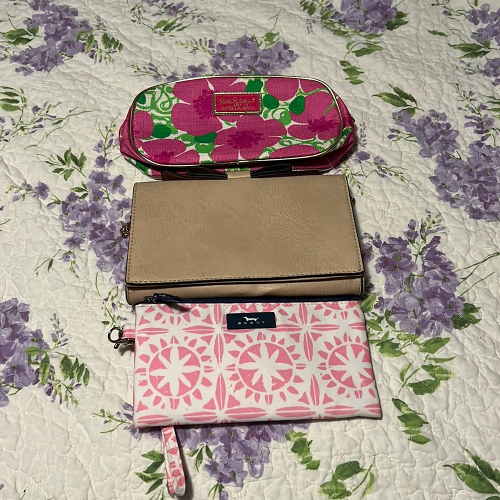 Lot of three small bags